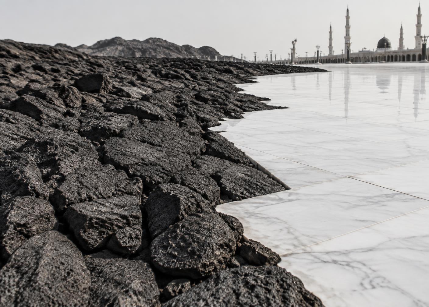 Black basalt & white marble